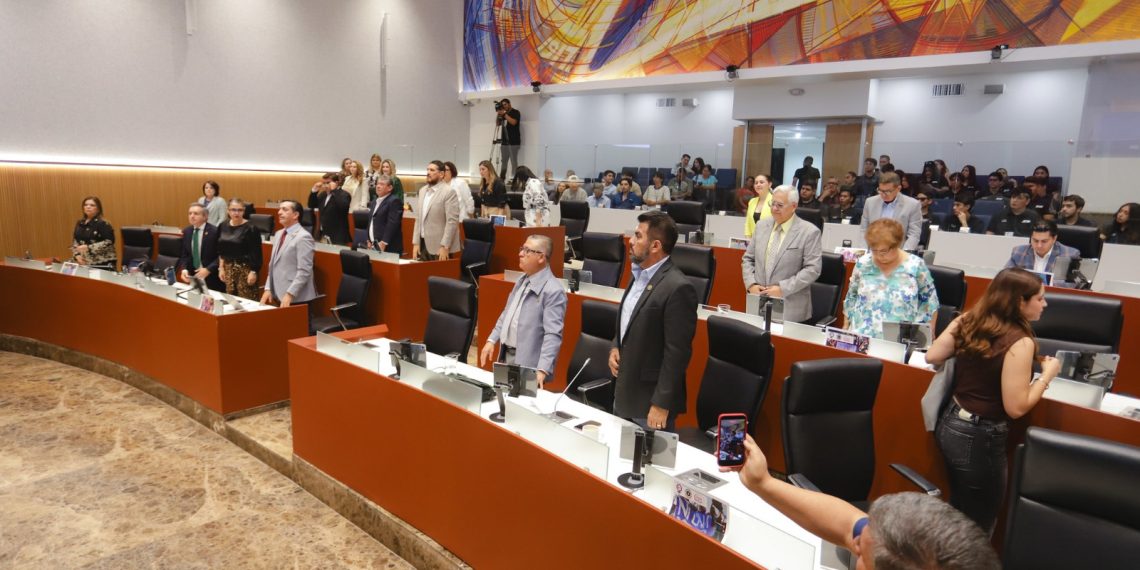 Avanza en el Congreso de Sonora reforma para limitar pensiones altas y proteger a usuarios del agua