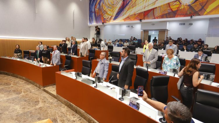 Avanza en el Congreso de Sonora reforma para limitar pensiones altas y proteger a usuarios del agua