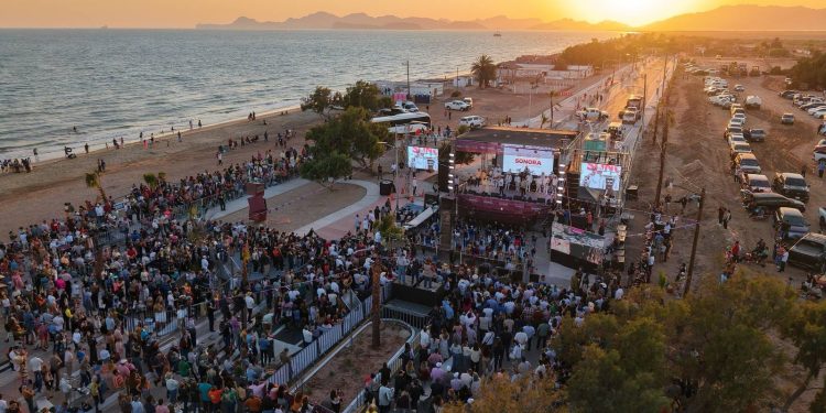 Durazo detona nuevo polo turístico en Empalme con Malecón El Cochórit