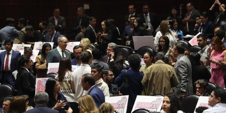 Rechazan reforma electoral de Sheinbaum en Diputados; Morena anuncia Plan B