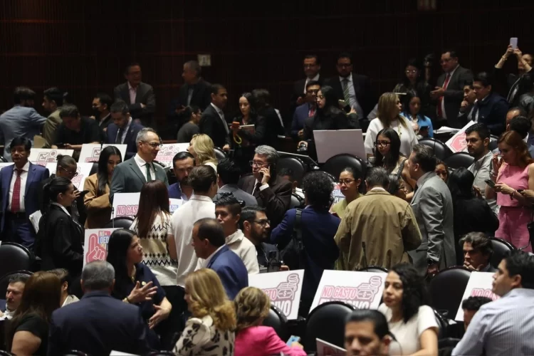 Rechazan reforma electoral de Sheinbaum en Diputados; Morena anuncia Plan B