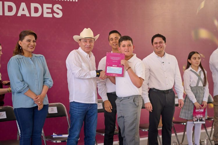 Disminuye en Sonora 13% la deserción escolar con programa de becas de Gobernador Durazo