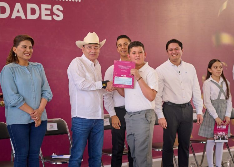 Disminuye en Sonora 13% la deserción escolar con programa de becas de Gobernador Durazo