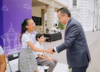 Toma protesta Toño Astiazarán a Cabildo Infantil que impulsará el uso responsable de pantallas electrónicas para el sano desarrollo de las infancias