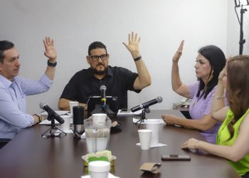Acuerdan en comisión no iniciar procedimiento de juicio político contra servidores públicos