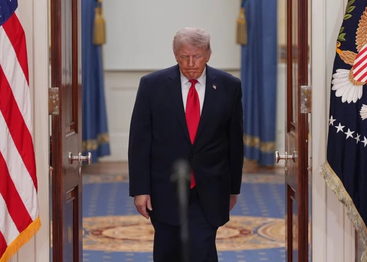 “Abran el estrecho, bastardos locos, o vivirán el infierno”; Trump amaga con atacar centrales energéticas de Irán