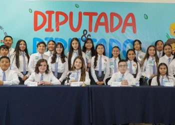 Pese a toma de instalaciones, el Congreso de Sonora celebra evento sobre la Diputación Infantil 2026