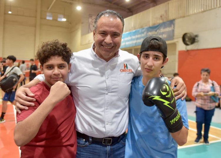 Apoya Toño Astiazarán a más de 3 mil deportistas a través del Fondo Deportivo