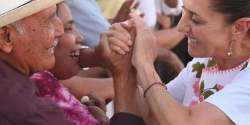 Presidenta inaugura primera etapa del Canal Principal de Navojoa y entrega títulos de concesión de agua en Sonora