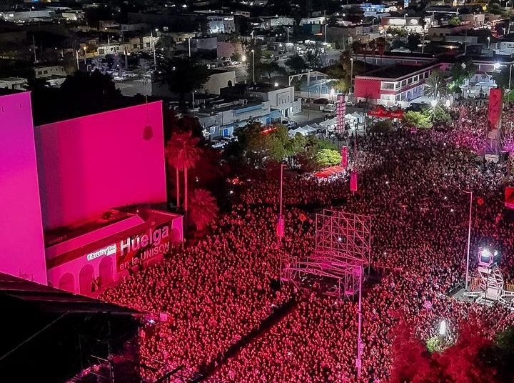 Laten más de 55 mil personas en los tres principales foros de Fiestas del Pitic 2026; 40 mil con Molotov y el TRI