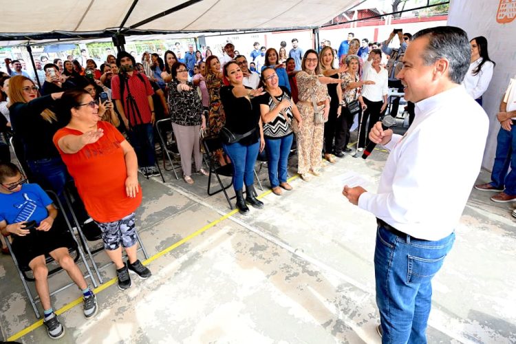 Apoya Toño Astiazarán con jornada de descacharre y salud a familias de la colonia Las Villas