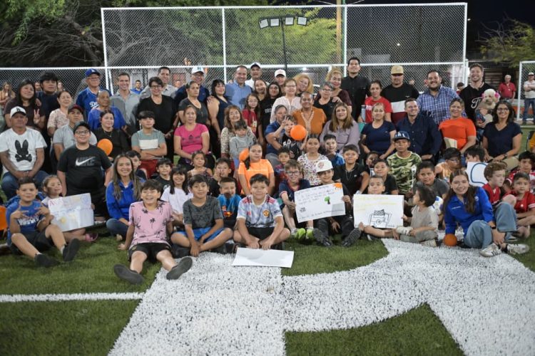 En equipo con las familias, Toño Astiazaran impulsa la sana convivencia con rehabilitación de parque en Altares