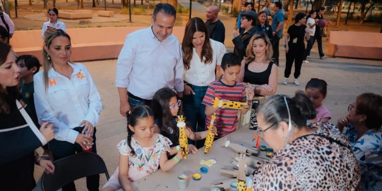 Ofrecen Toño Astiazarán y Patty Ruibal a niñas y niños diversión y experiencias formativas en el ChiquiFest 2026