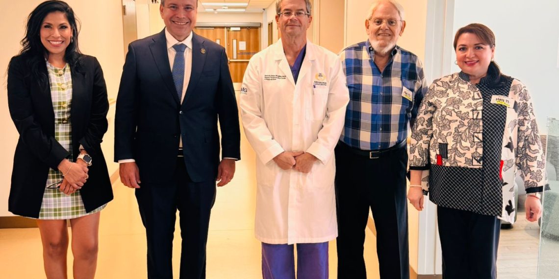 Impulsa Toño Astiazarán capacitación de personal médico con alianzas e innovación en Phoenix, Arizona