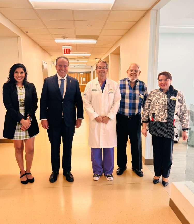 Impulsa Toño Astiazarán capacitación de personal médico con alianzas e innovación en Phoenix, Arizona