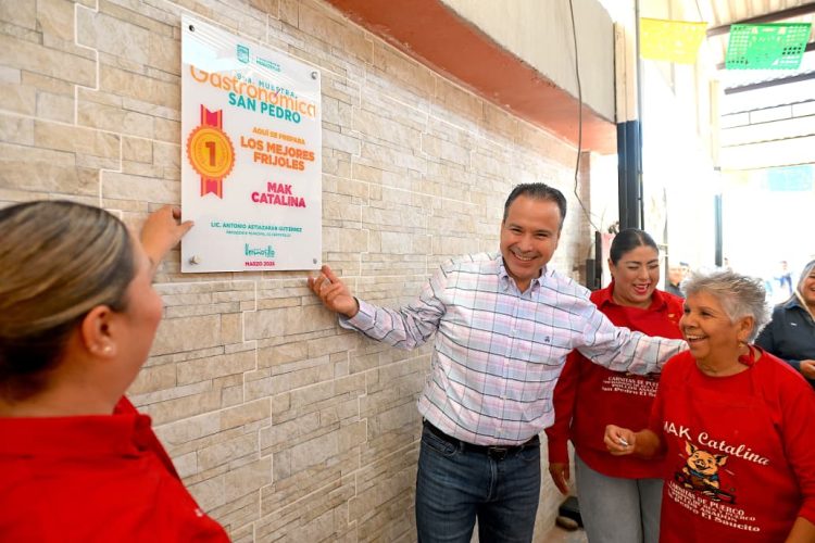Otorga distintivo Toño Astiazarán a ganadores de la novena Muestra Gastronómica de San Pedro