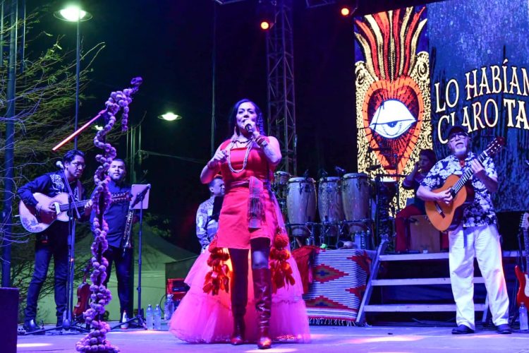 Llenan Lila Downs y Chetes de música e identidad mexicana el foro Bicentenario de las Fiestas del Pitic 2026