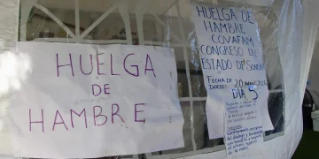 Denuncia abogado de Covafam presunto hostigamiento durante huelga de hambre