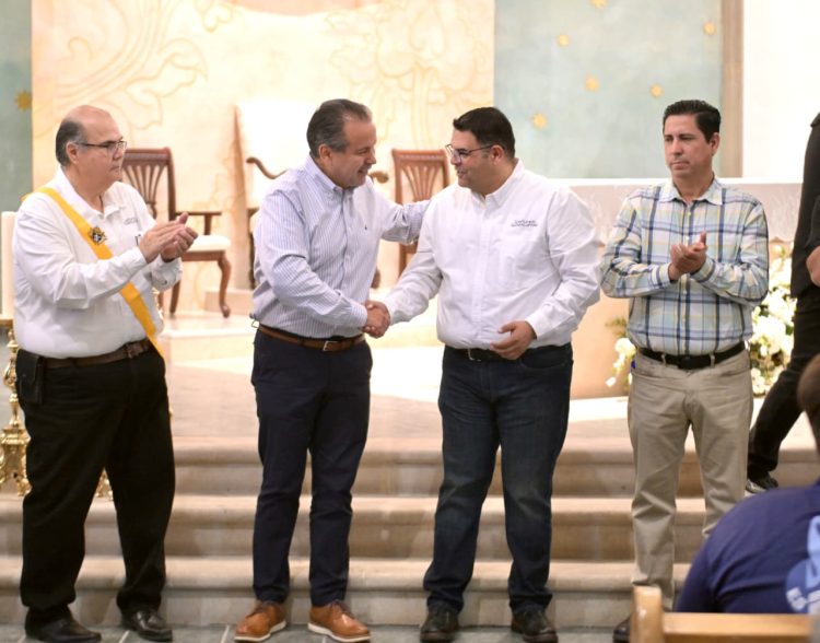 Entrega Toño Astiazarán rehabilitación de iglesia a beneficio de la comunidad