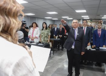 Rinde protesta Teodoro Cervando Flores como presidente de la CEDH ante el Congreso de Sonora