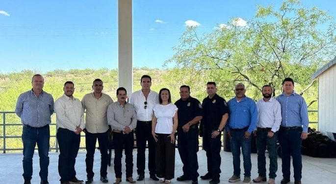 Alcaldes de Sonora se reúnen con Oficina de Aduanas de EU en torno a la carretera Altar-Sásabe