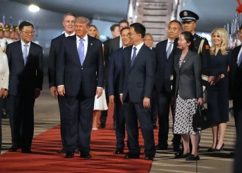 Trump llega a China con Musk; pide a Xi Jinping “abrir” el mercado a la IA