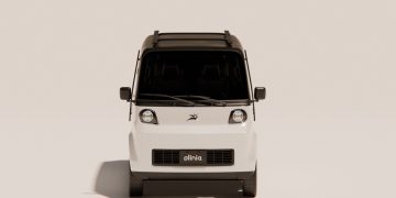 Presidenta Claudia Sheinbaum presenta el prototipo del mini vehículo eléctrico mexicano Olinia
