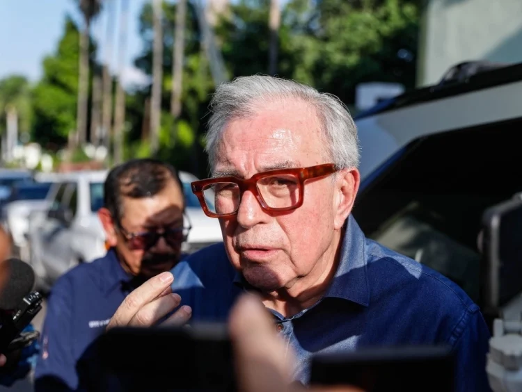 FGR cita a declarar a Rubén Rocha por acusaciones de EU