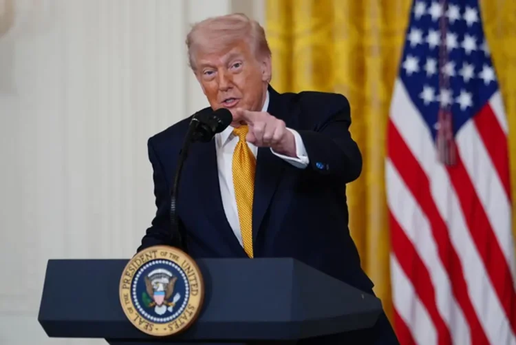 Si México no hace su trabajo contra las drogas, lo haremos nosotros vía terrestre: Trump