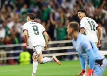 Triunfo histórico de México, golea 3-0 a los checos y gana sus tres partidos de fase de grupos