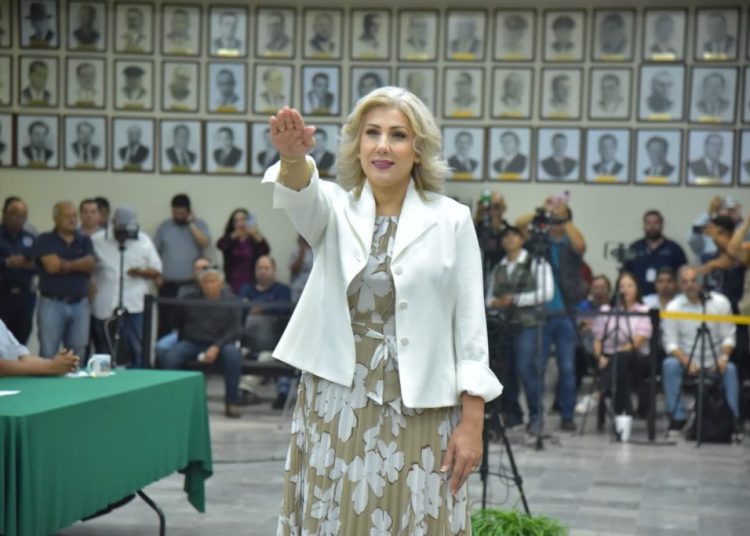 Pide licencia Javier Lamarque como alcalde de Cajeme; rinde protesta Claudia Santacruz como alcaldesa suplente