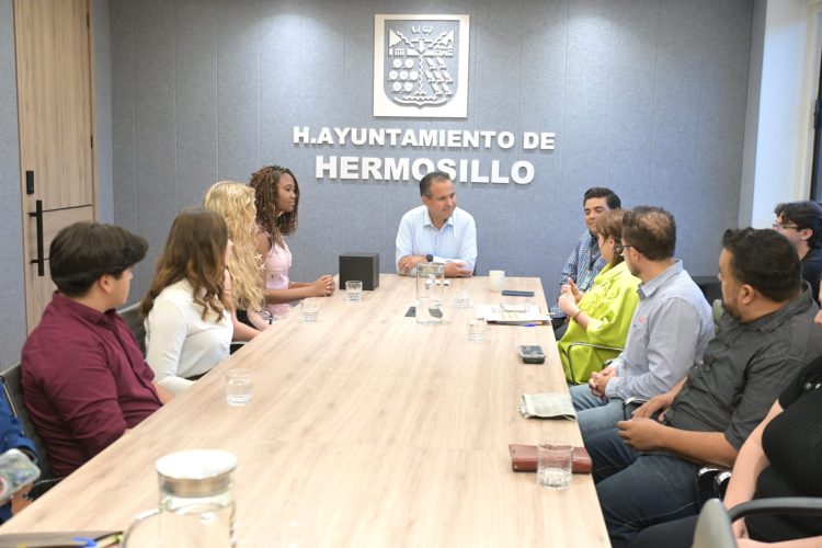 Fortalece Toño Astiazarán relación con Phoenix con participación ciudadana y liderazgo juvenil