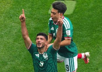 México gana por primera vez en su historia el partido inaugural del Mundial; derrotó 2-0 a Sudáfrica