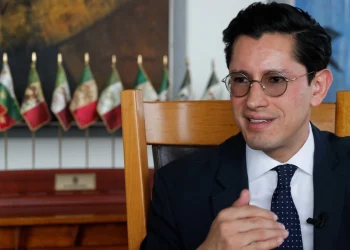 Cancillería niega reporte sobre retiro de visas a Durazo y Villarreal