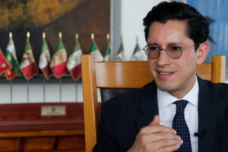 Cancillería niega reporte sobre retiro de visas a Durazo y Villarreal