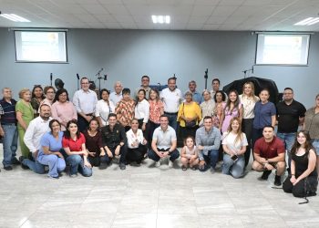 Cumple Toño Astiazarán con obra a la comunidad de la iglesia Betesda