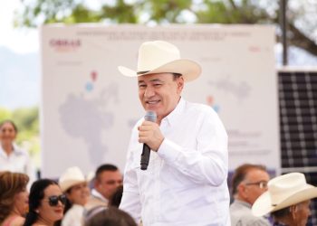 Gobernador Durazo lleva energía solar a hogares para reducir hasta 70% el recibo de luz