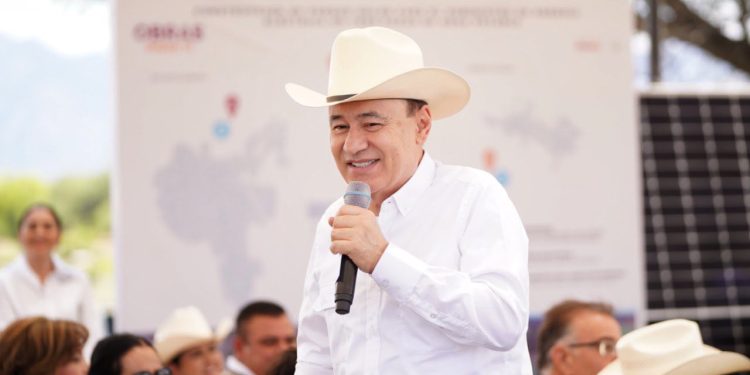 Gobernador Durazo lleva energía solar a hogares para reducir hasta 70% el recibo de luz
