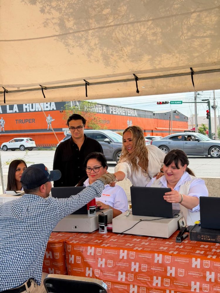 Lleva Flor Ayala jornada con recargos a cero pesos en predial a Plaza Grande