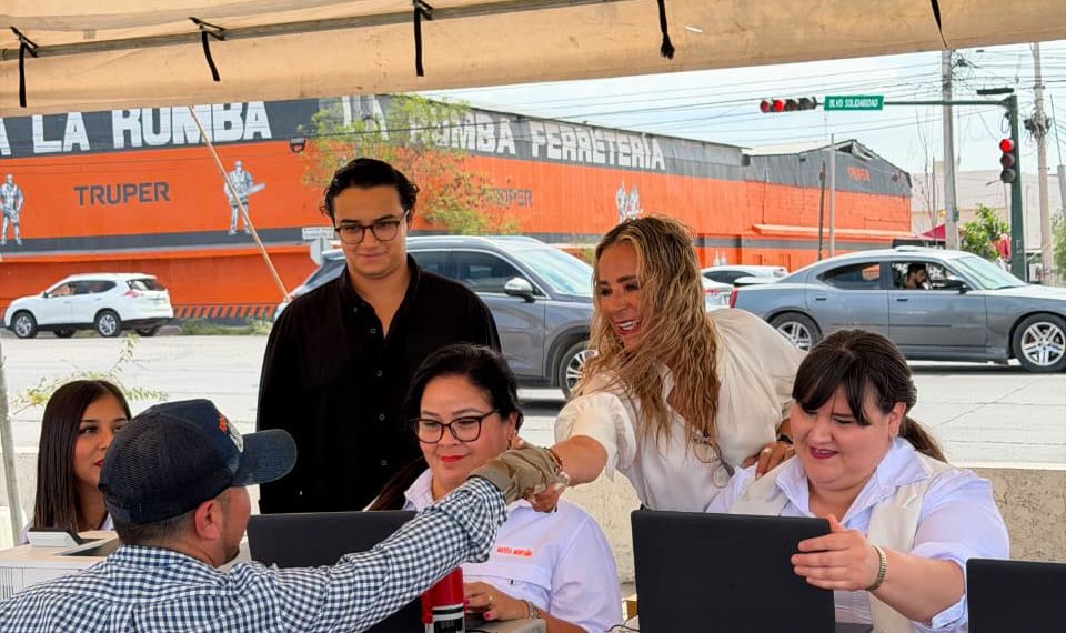 Lleva Flor Ayala jornada con recargos a cero pesos en predial a Plaza Grande