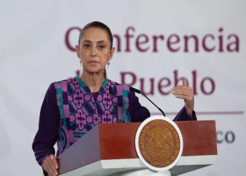 Sheinbaum rechaza orden de Trump de reanudar detenciones migratorias durante operativos de tránsito