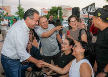 Entrega Toño Astiazarán obras ganadoras del presupuesto CRECES en Montecarlo