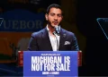 Abdul El-Sayed gana las primarias demócratas al Senado por Michigan