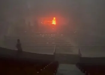Grupo armado incendia ring y realiza detonaciones en el CUM de Hermosillo; suspenden función de boxeo