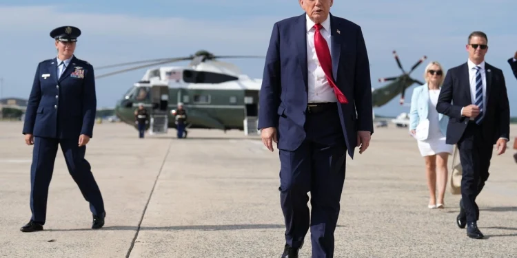 Canadá ratifica guerra comercial a EU con tarifas entre 15 y 50%, Trump califica a Canadá como “uno de los peores países con los que hay que tratar”