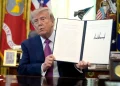 Trump firma decreto para cambiar el nombre del Lago Ontario a “lago de América”