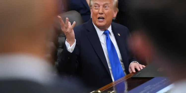 Trump propone cambiar el nombre de Estrecho de Ormuz al “Estrecho de Trump”