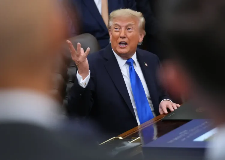 Trump propone cambiar el nombre de Estrecho de Ormuz al “Estrecho de Trump”
