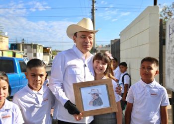 Respalda Gobernador Durazo regulación del uso de celulares en escuelas de Sonora