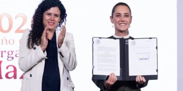 Sheinbaum firma decreto que obliga a plataformas digitales a retirar contenido que promueva la violencia